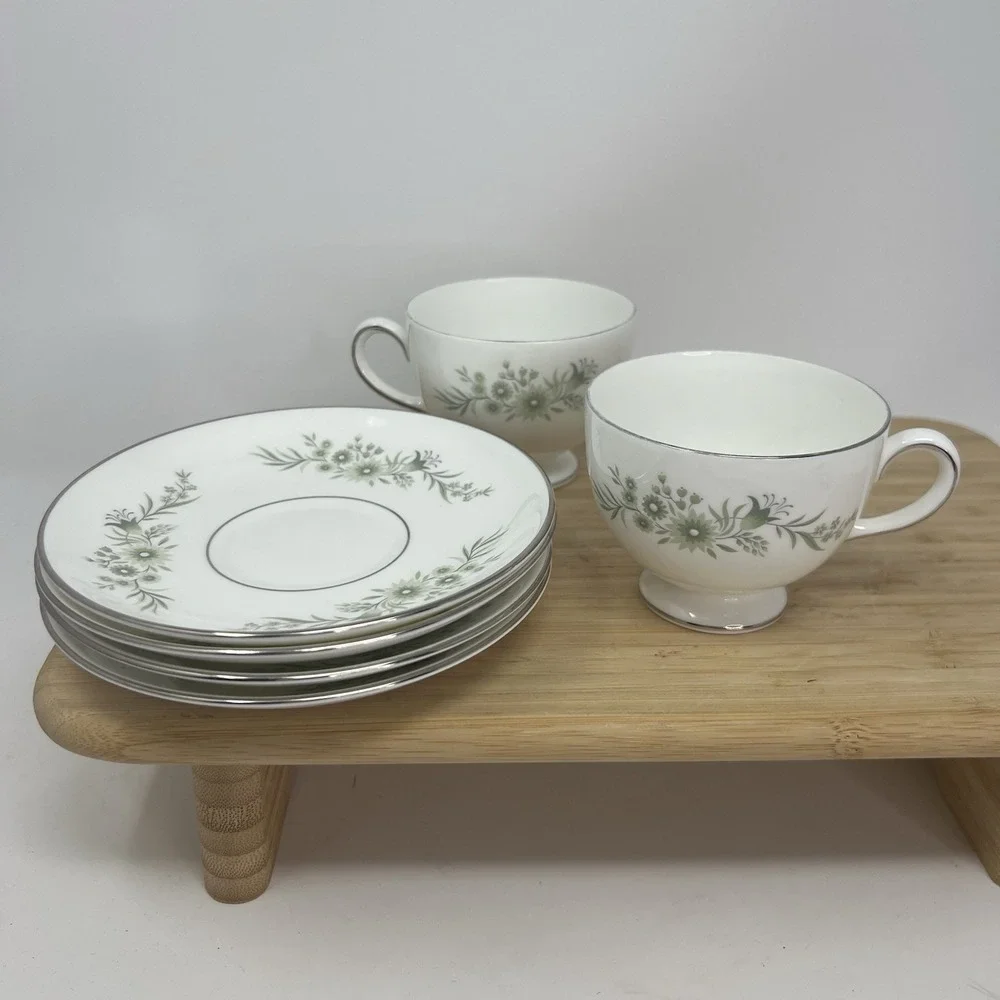 Wedgwood England Westbury Set 4 Saucers‎ 2 Cups Bone China Platinum Green Floral